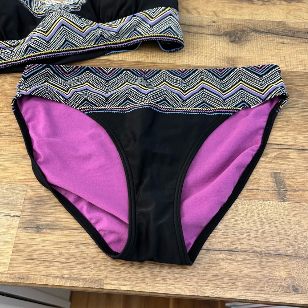 Athleta Halter Top Geometric Bikini Top & Bottom Swim Suit Bikini - Picture 4 of 10